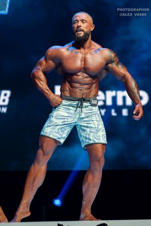 MEN'S PHYSIQUE МАСТЕРА +40
